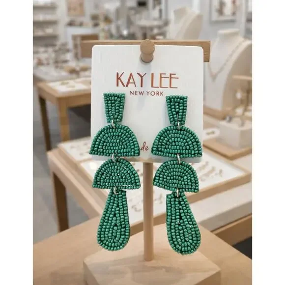 Kay Lee Green Geometric Beaded Earrings New - Picture 2 of 3